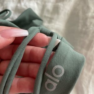 Alo yoga cinched back Tank. Green sage color